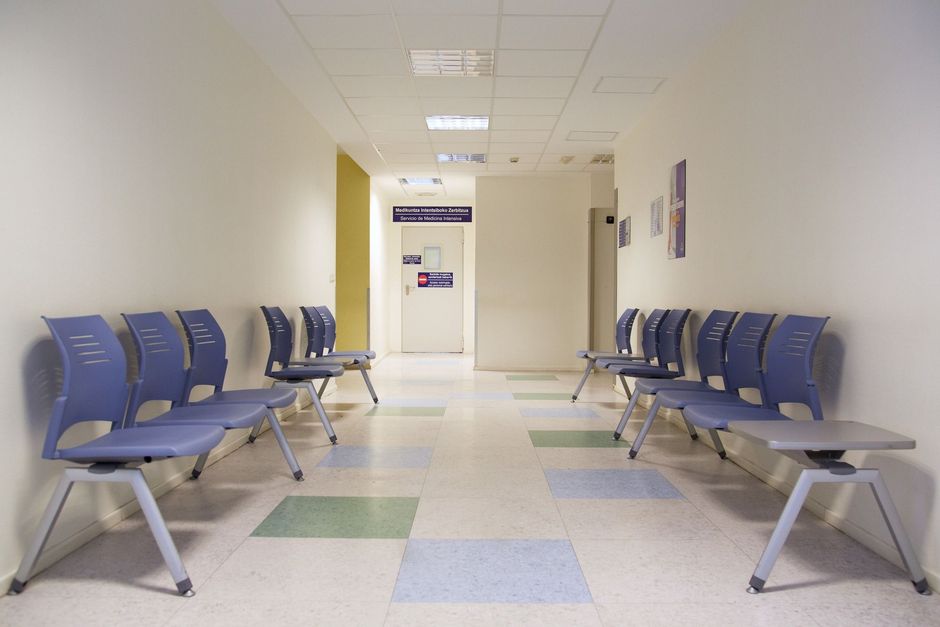 Nederlands:  onrust bij kleine ziekenhuizen